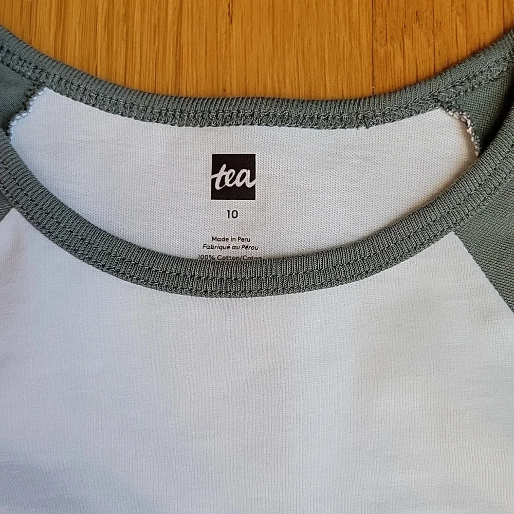 NWT Tea Collection Raglan Butterfly - Picture 4 of 7